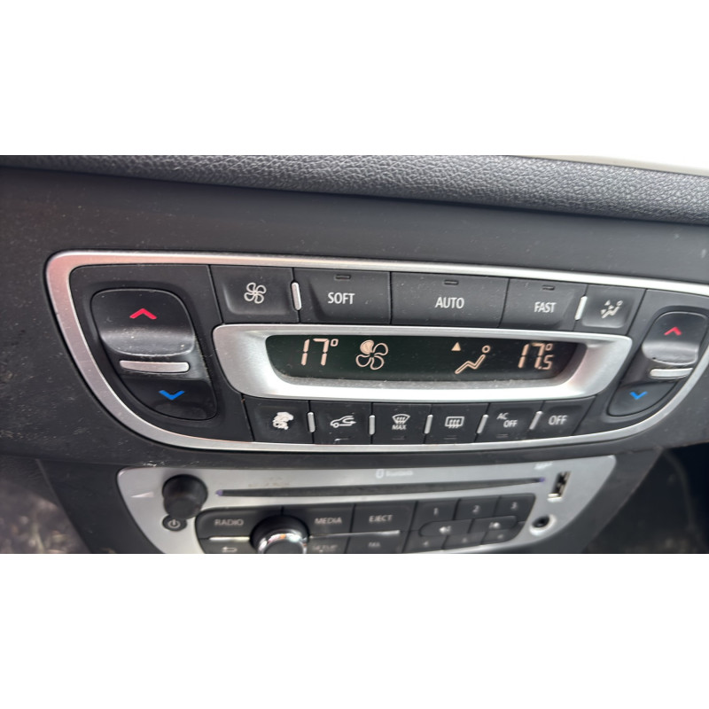 Ecran GPS RENAULT MEGANE 3 Photo n°20