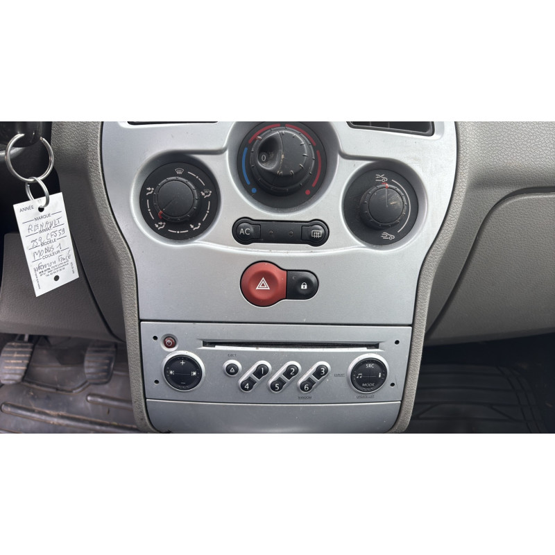 Attache ceinture avant droit RENAULT MODUS Photo n°20
