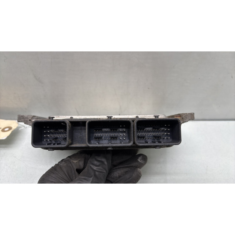 Calculateur moteur RENAULT MODUS Photo n°3