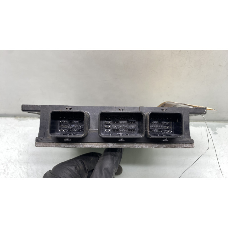 Calculateur moteur RENAULT MODUS Photo n°3