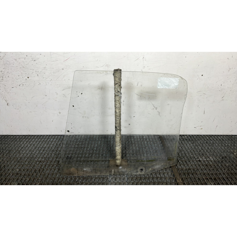 Vitre arriere droit PEUGEOT 306 Photo n°4