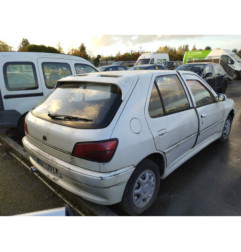 Vitre arriere gauche PEUGEOT 306