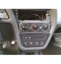Vitre avant gauche PEUGEOT 306