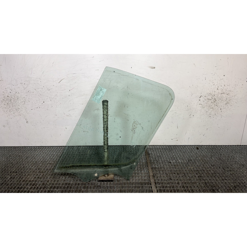 Vitre avant droit RENAULT MASTER 3 Photo n°4