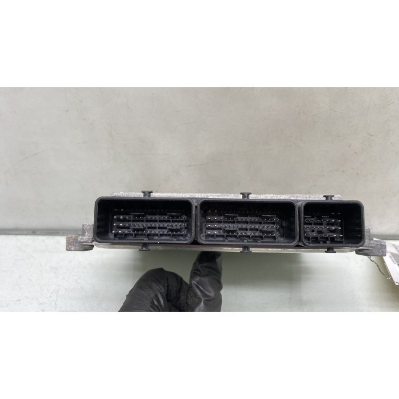 Calculateur moteur RENAULT CLIO 4 Photo n°3