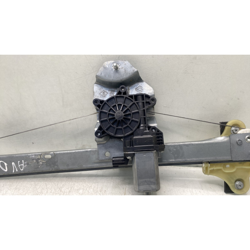Leve vitre electrique avant droit RENAULT CLIO 4 Photo n°3