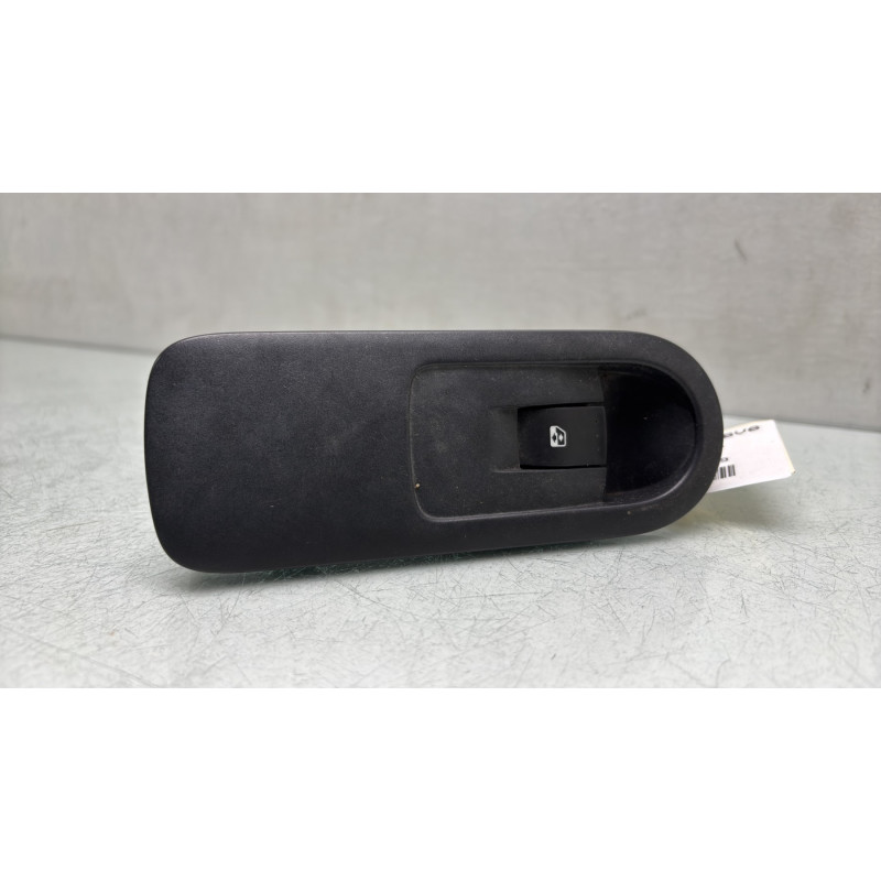 Interrupteur de leve vitre avant droit RENAULT GRAND SCENIC 2 Photo n°1