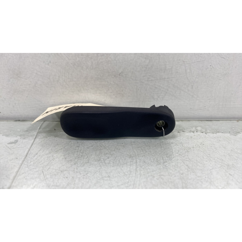Poignee porte coffre droit RENAULT KANGOO 1 Photo n°2