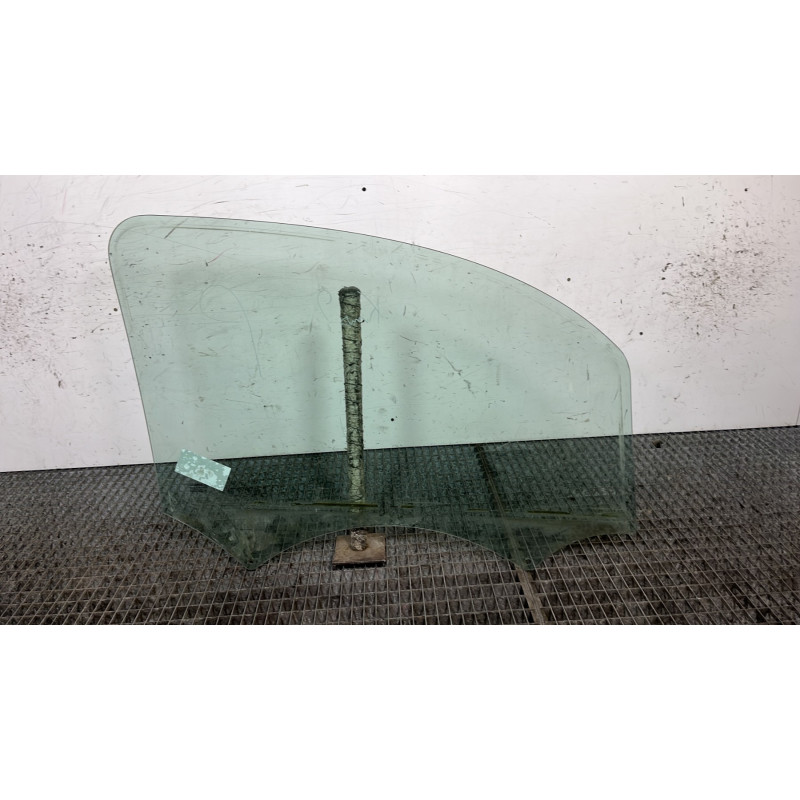Vitre avant gauche RENAULT KANGOO 2 Photo n°4