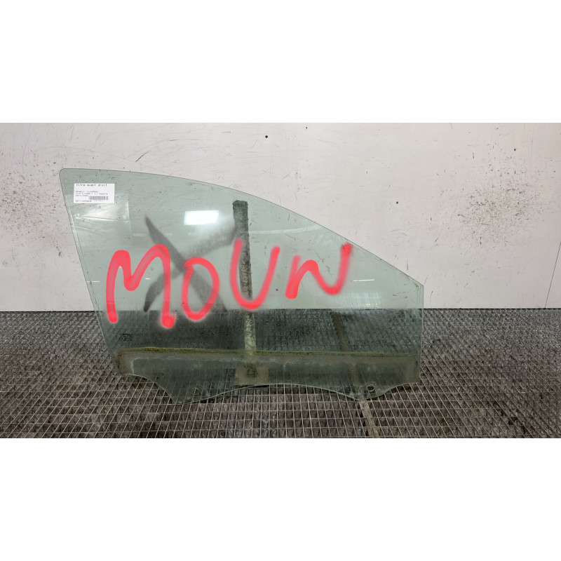 Vitre avant droit RENAULT CLIO 3 Photo n°1