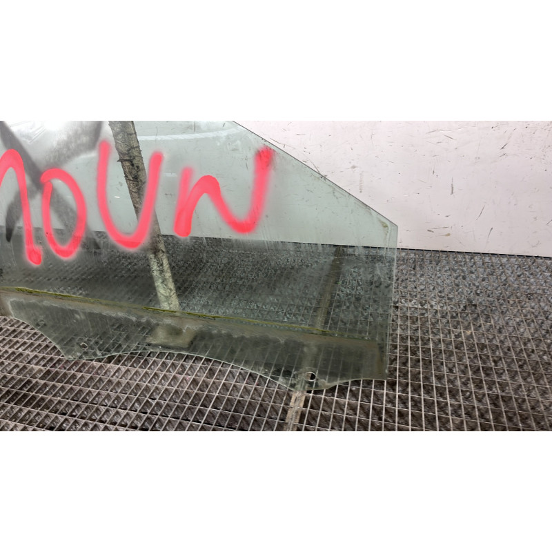 Vitre avant droit RENAULT CLIO 3 Photo n°2