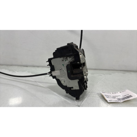 Serrure avant droit RENAULT CLIO 3
