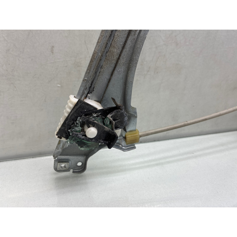 Leve vitre electrique avant gauche RENAULT CLIO 3 Photo n°3