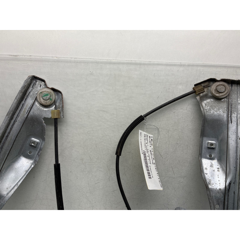 Leve vitre electrique avant gauche RENAULT CLIO 3 Photo n°4