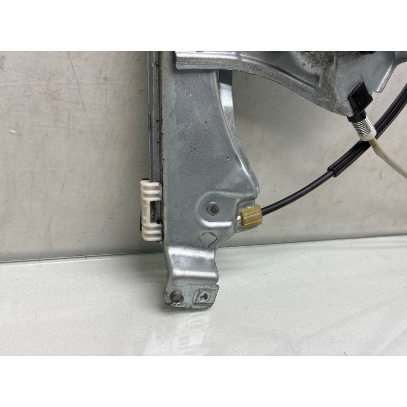 Leve vitre electrique avant gauche RENAULT CLIO 3 Photo n°7