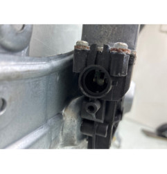 Leve vitre electrique avant gauche RENAULT CLIO 3