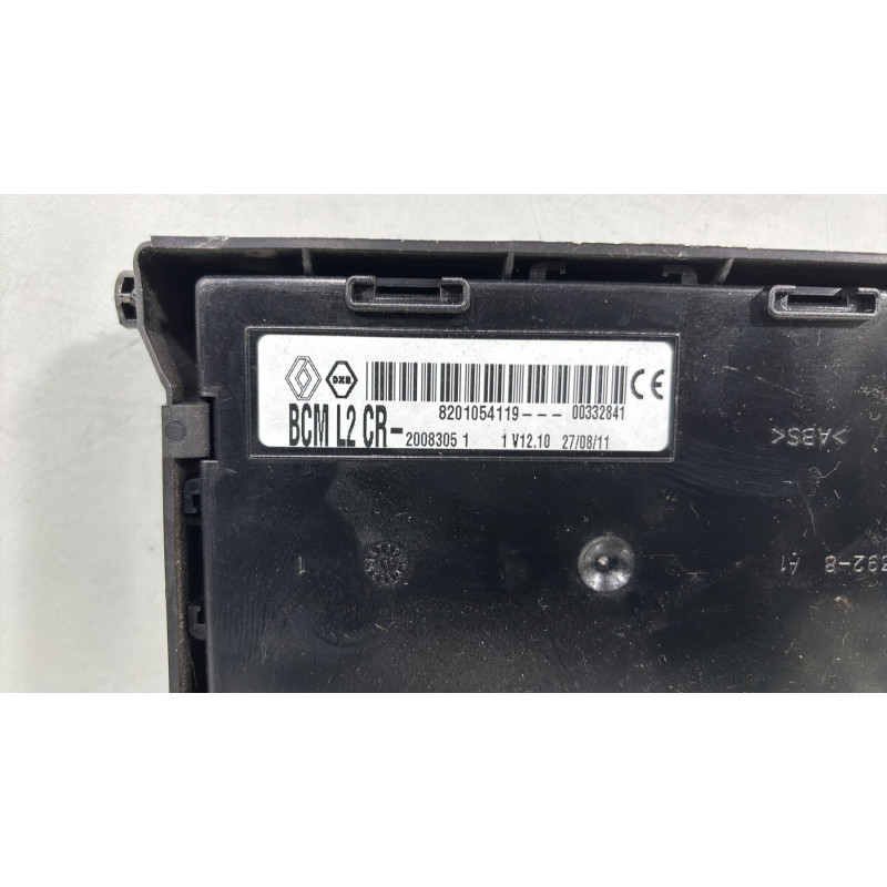 Boitier UCH RENAULT CLIO 3 Photo n°4