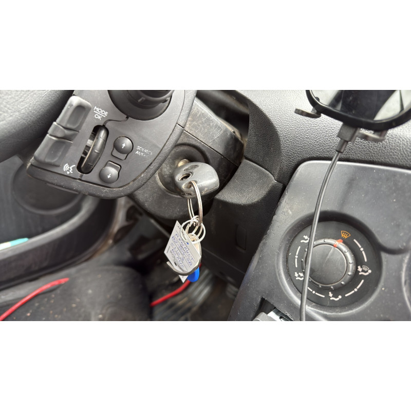 Serrure avant droit RENAULT CLIO 3 Photo n°18