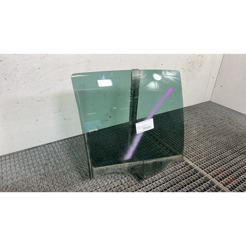 Vitre arriere droit RENAULT CLIO 3 Photo n°3