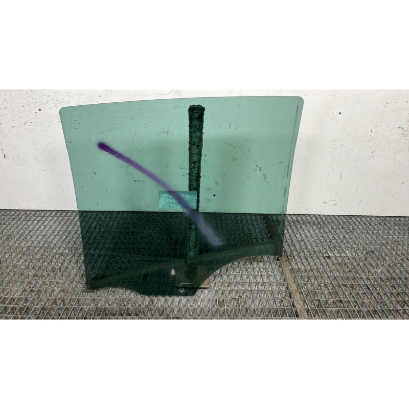 Vitre arriere droit RENAULT CLIO 3 Photo n°4