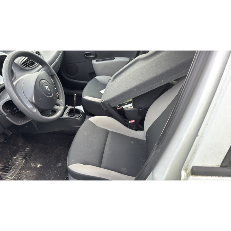 Aile avant gauche RENAULT CLIO 3 Photo n°15