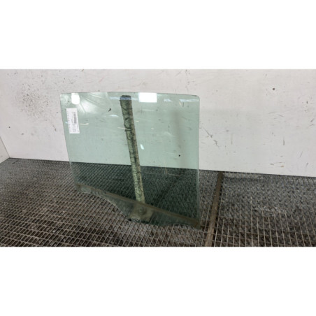 Vitre arriere droit RENAULT CLIO 3