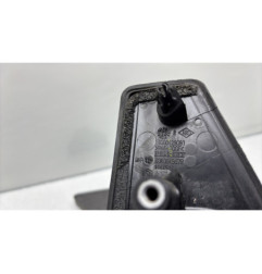 Poignee porte arriere droit RENAULT CLIO 4