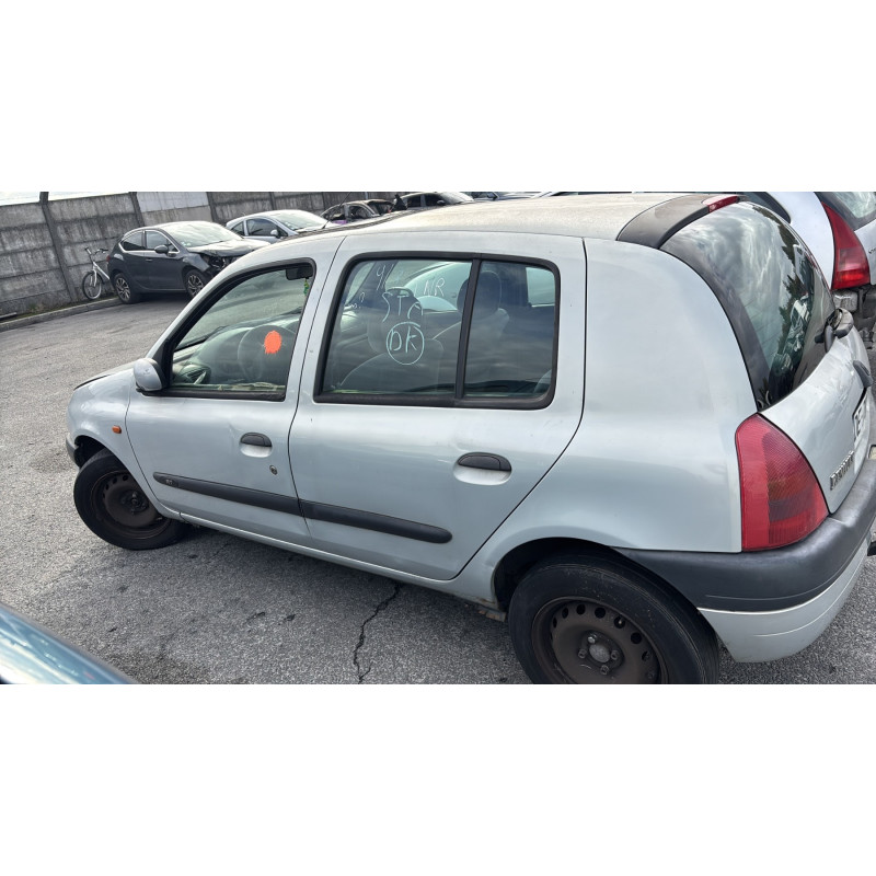 Aile avant gauche RENAULT CLIO 2 Photo n°10