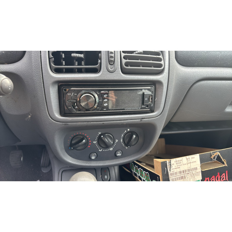 Aile avant gauche RENAULT CLIO 2 Photo n°20