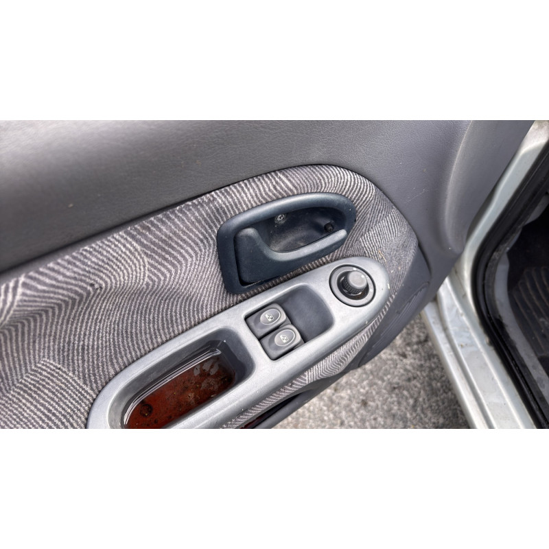 Retroviseur gauche RENAULT CLIO 2 Photo n°15