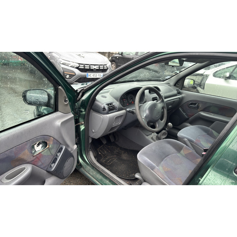Bloc ABS (freins anti-blocage) RENAULT CLIO 2 Photo n°16