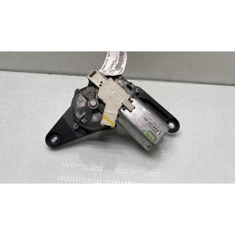 Moteur essuie glace arriere RENAULT CLIO 2 Photo n°3