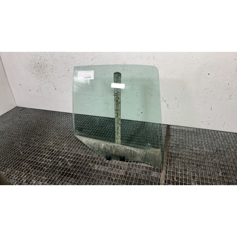 Vitre arriere droit RENAULT CLIO 2 Photo n°3