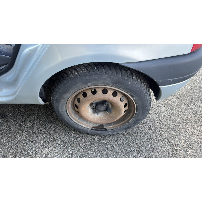 Vitre arriere droit RENAULT CLIO 2 Photo n°20