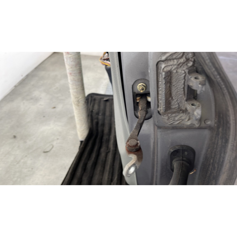 Porte avant gauche RENAULT CLIO 2 Photo n°4