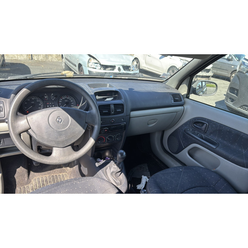 Vitre avant droit RENAULT CLIO 2 Photo n°17