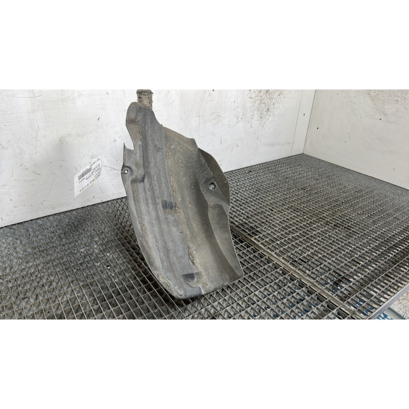 Pare boue arriere droit RENAULT CLIO 2 Photo n°2