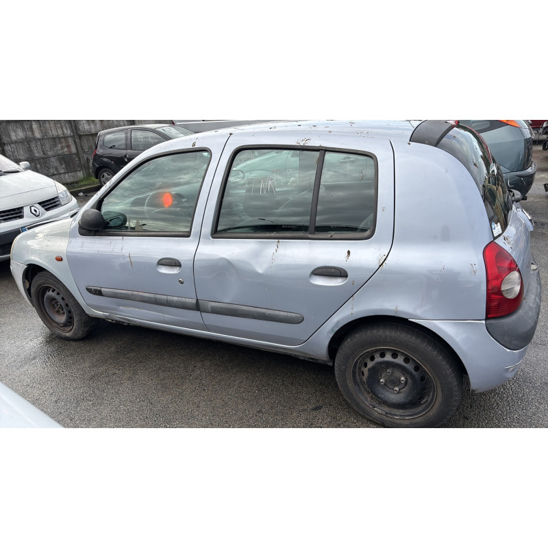 Feu arriere principal gauche (feux) RENAULT CLIO 2 Photo n°9