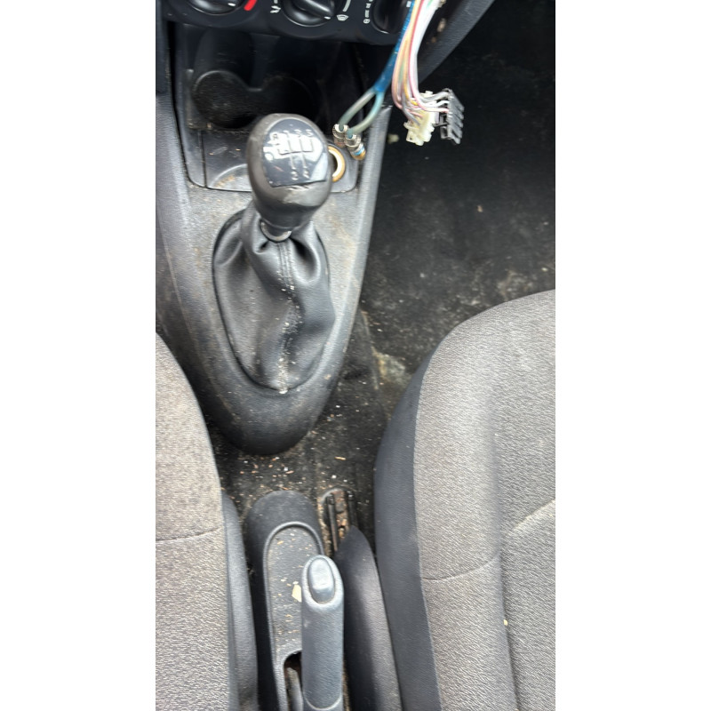Feu arriere principal gauche (feux) RENAULT CLIO 2 Photo n°20