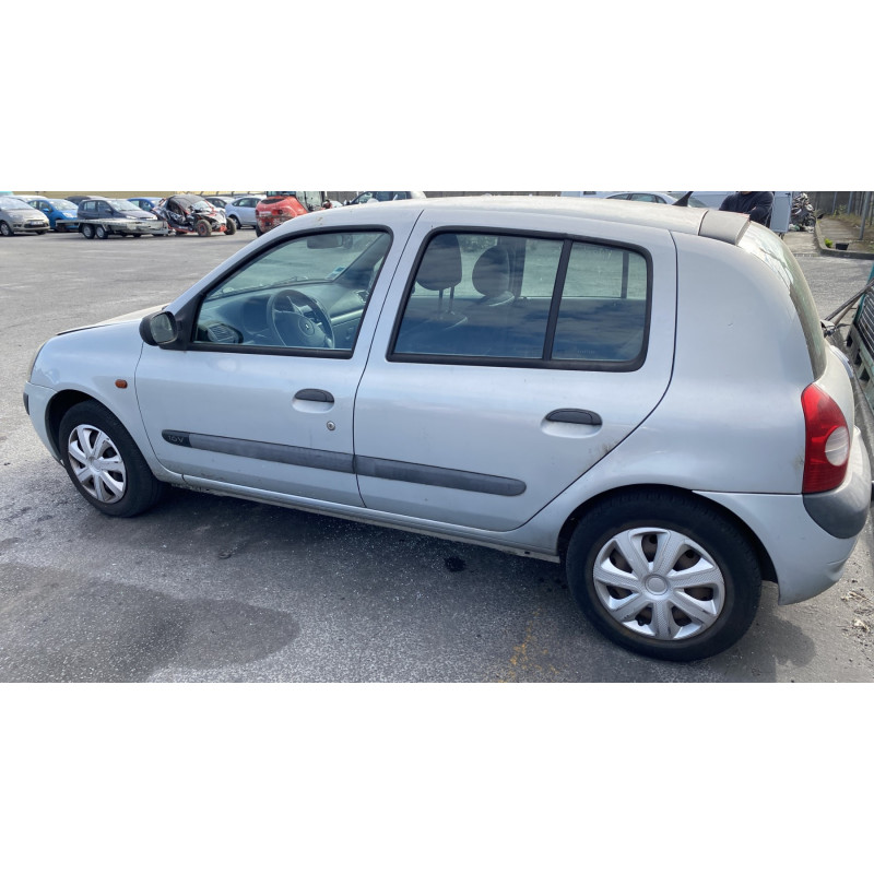 Feu arriere principal droit (feux) RENAULT CLIO 2 Photo n°12
