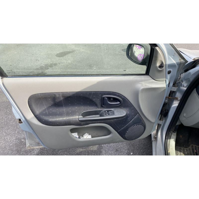 Feu arriere principal droit (feux) RENAULT CLIO 2 Photo n°14