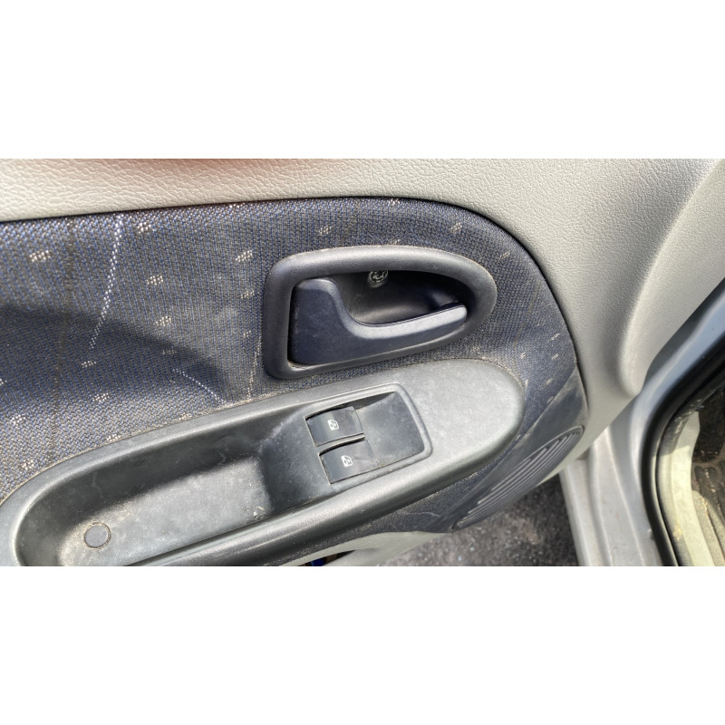 Feu arriere principal droit (feux) RENAULT CLIO 2 Photo n°15