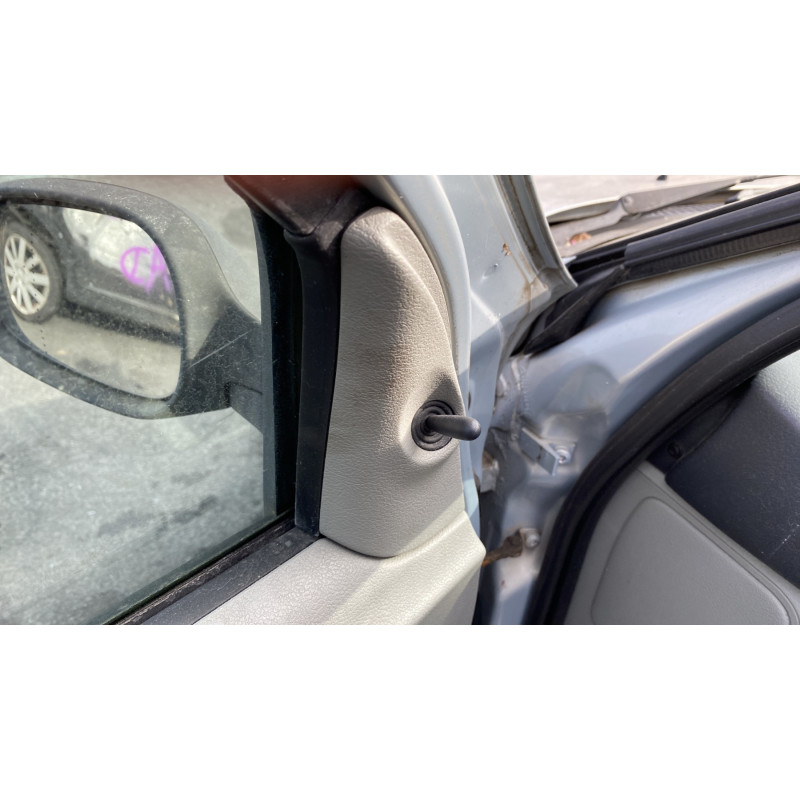 Feu arriere principal droit (feux) RENAULT CLIO 2 Photo n°16