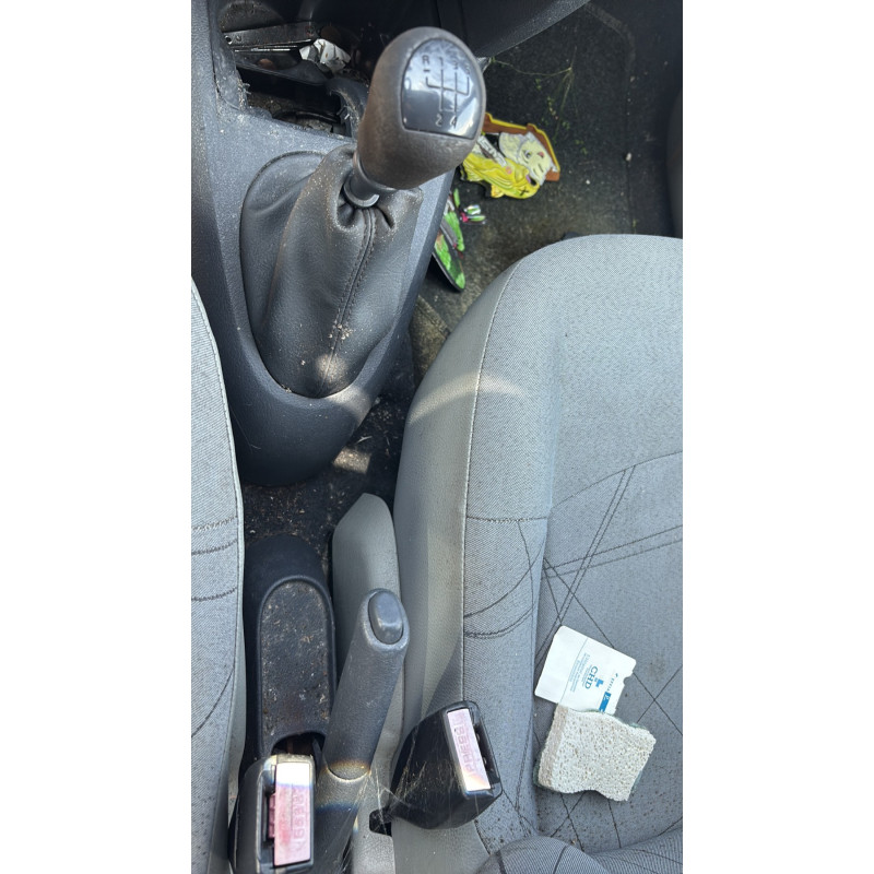 Vitre avant gauche RENAULT CLIO 2 Photo n°17