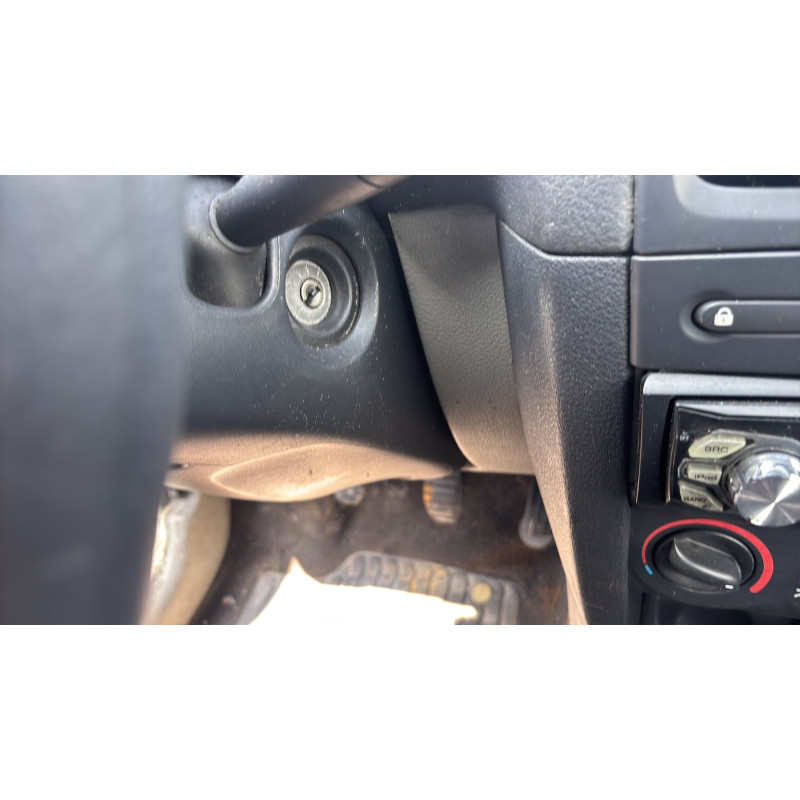 Vitre avant gauche RENAULT CLIO 2 Photo n°19