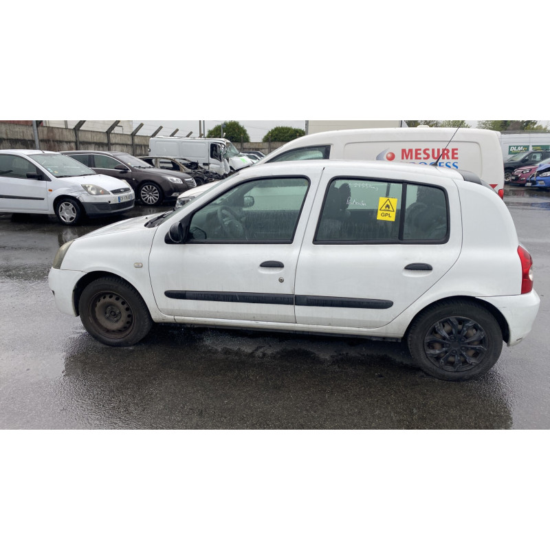 Cremaillere assistee RENAULT CLIO 2 CAMPUS Photo n°10