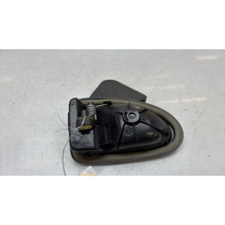 Poignee interieur arriere droit RENAULT CLIO 2