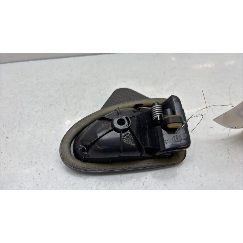 Poignee interieur arriere gauche RENAULT CLIO 2 Photo n°2