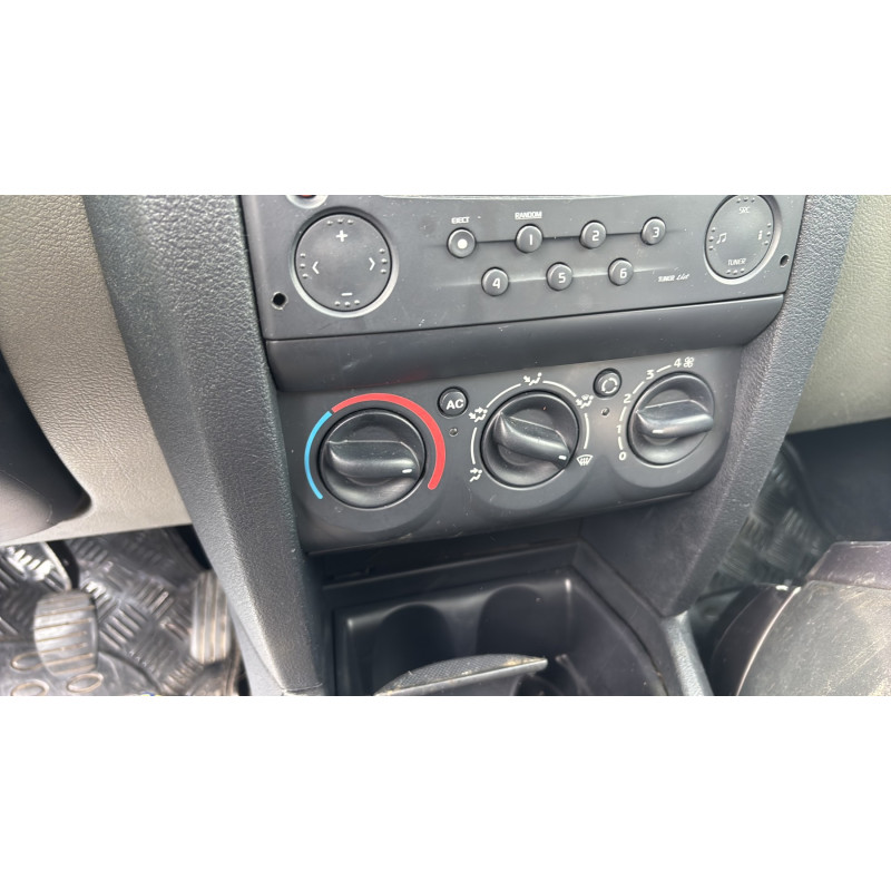 Feu arriere principal droit (feux) RENAULT CLIO 2 Photo n°20