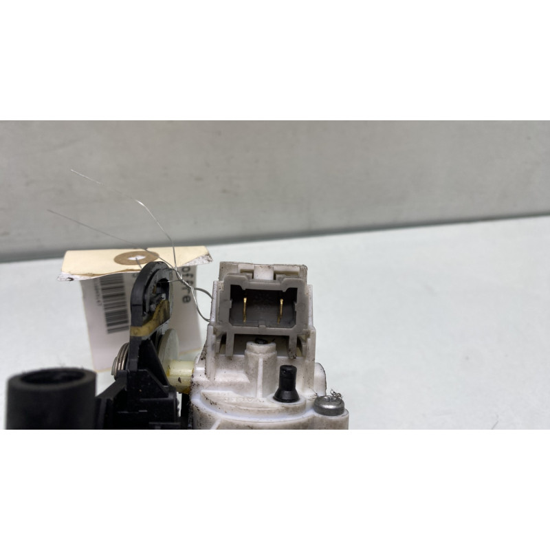 Bouton de coffre RENAULT CLIO 2 Photo n°3